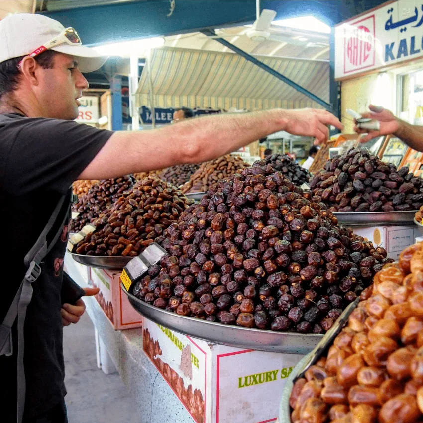 Buying dates in Dubai travel blog guide