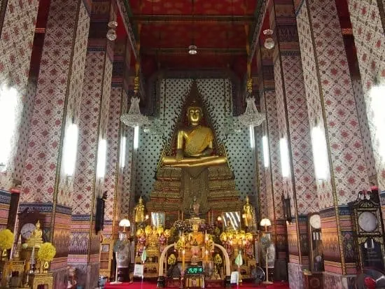 buddha inside wat arun bangkok thailand