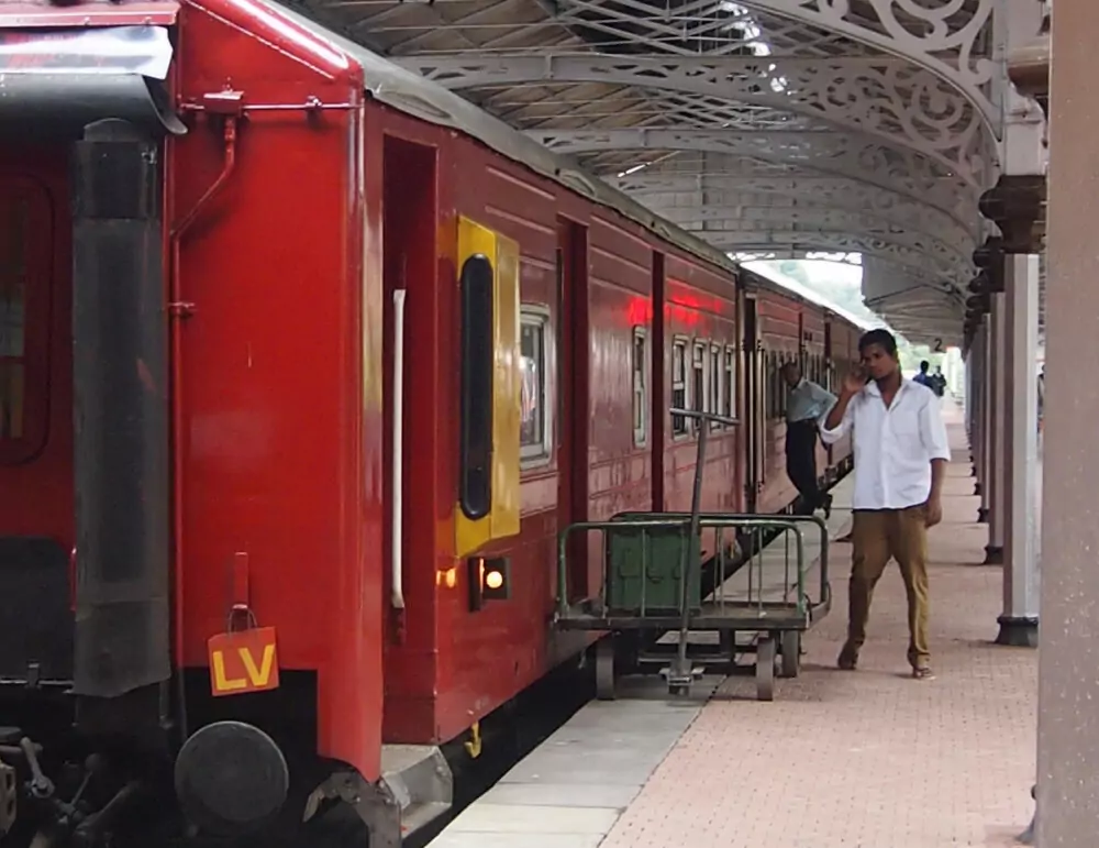 Train Travel in Sri Lanka train station