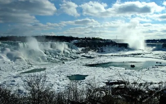 Niagara falls frozen from Canada side
