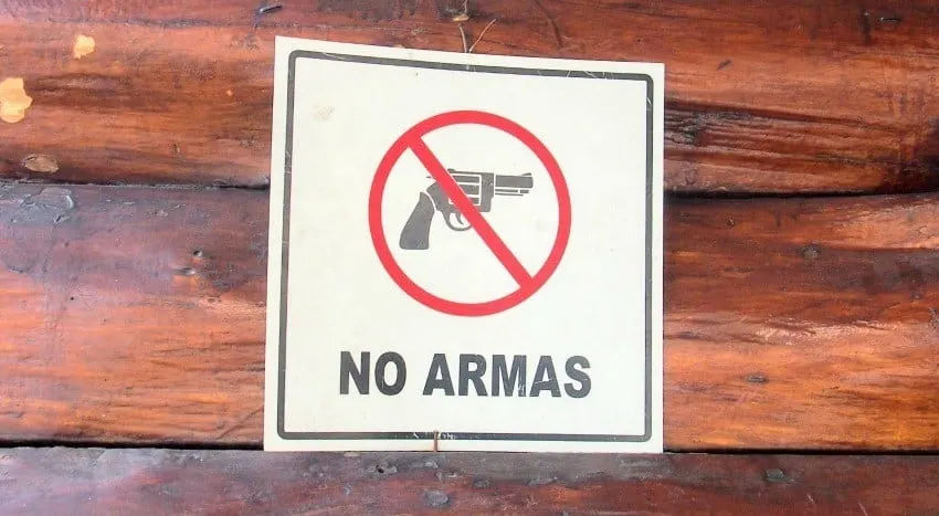 Guns in San Salvador, is it safe?