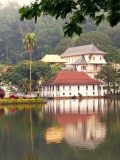 Temple of the tooth Kandy Lake