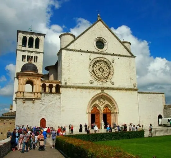 Basilica Assisi front Assisi tour
