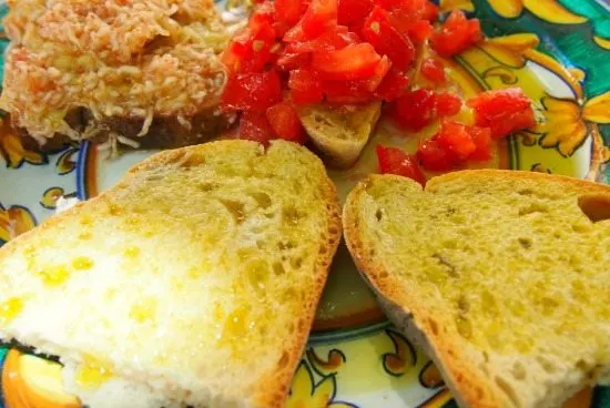 Food in Umbria. Bruschetta and fine olive oils World Travel Family Blog