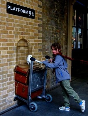 Platform nine and 3/4 london