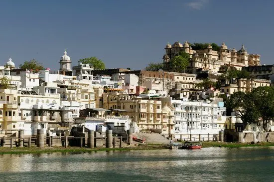 5 Unmissable Places in North India. Uaipur City Palace Udaipur Rajasthan India