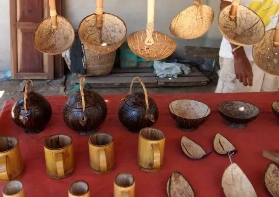 Crafts and shopping on pak ou day trip