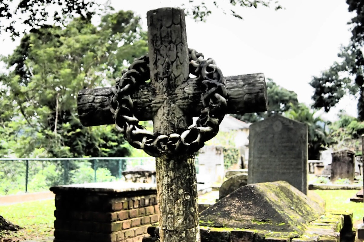 grave famous cemetery in kandy sri lanka