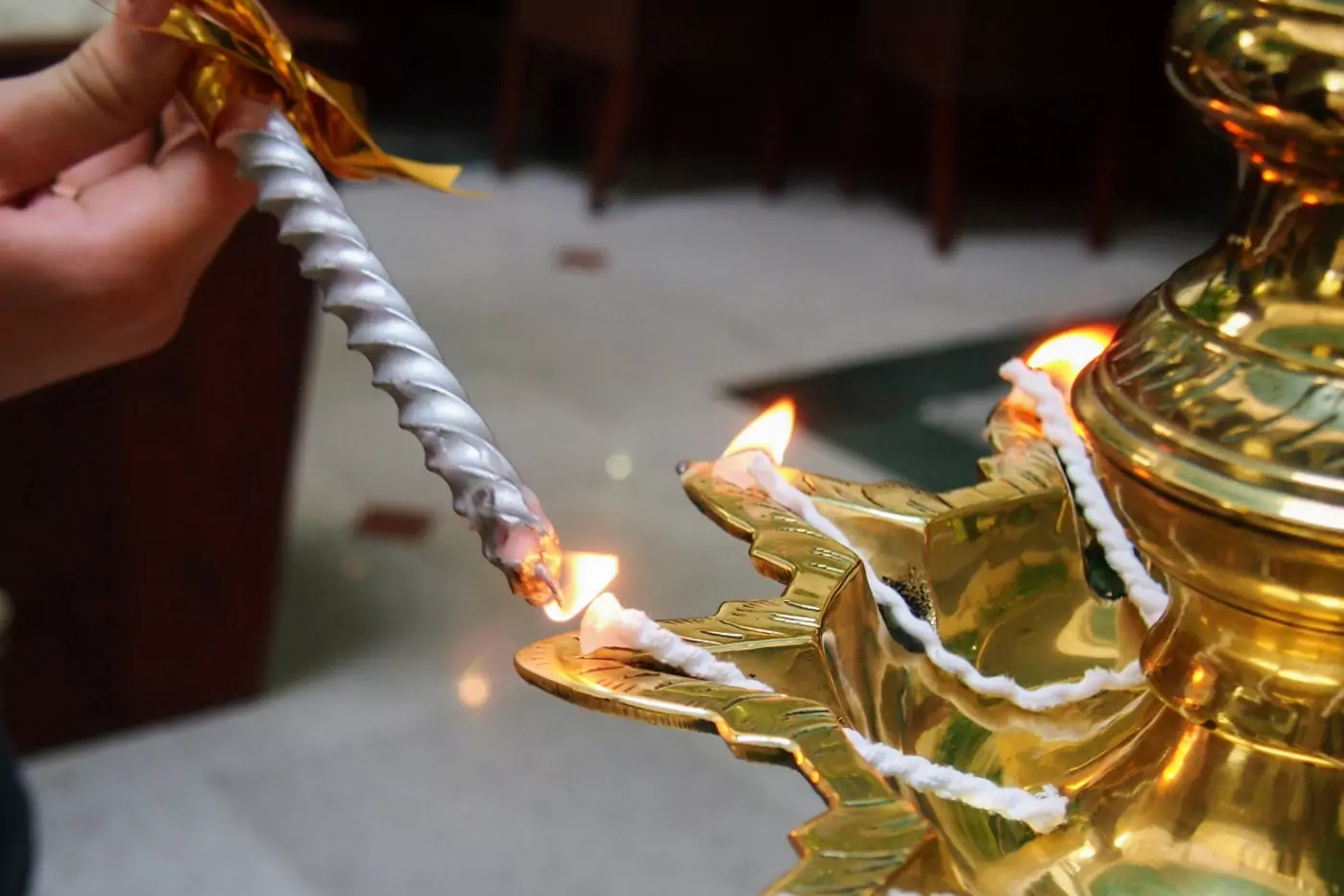 Sri Lankan lamp lighting ceremony to welcome guests at The Eden Hotel.