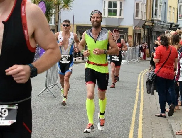 ironman-wales-tenby-run-town