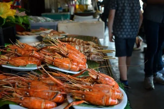 amphawa prawns thailand