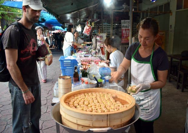 安帕瓦市场街头食品.jpg