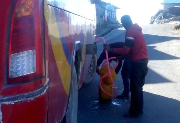 Fuel stop on the bus from Phaplu to Kathmandu