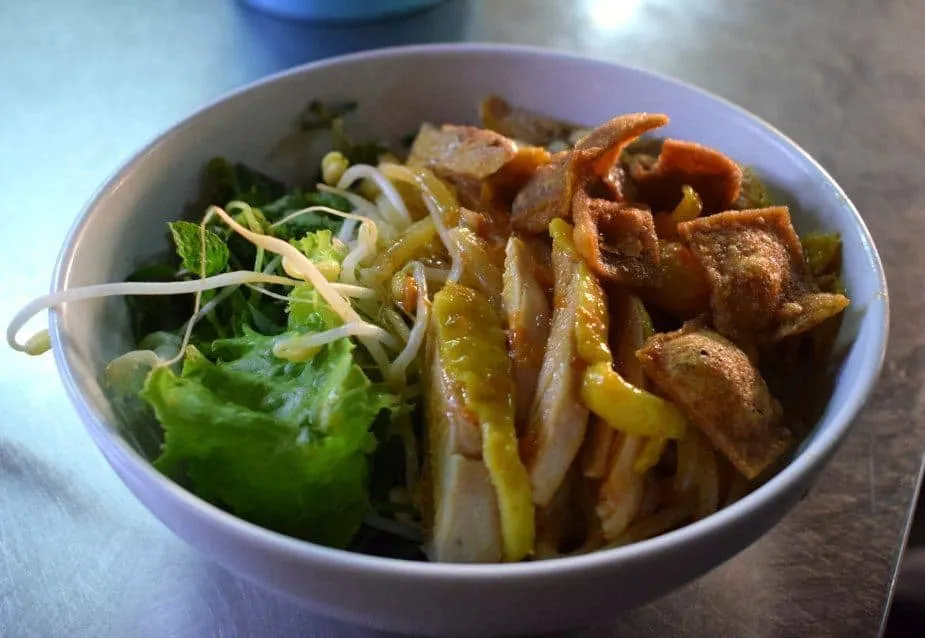 Hoi An Street Food. Central Market Cau Lau Breakfast