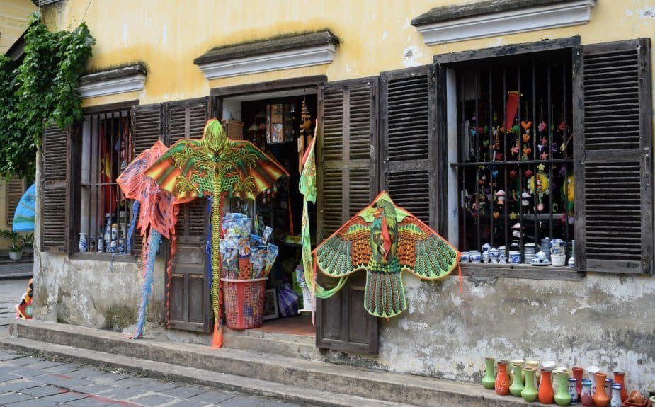 Vietnam Travel Blog Hoi An shops 