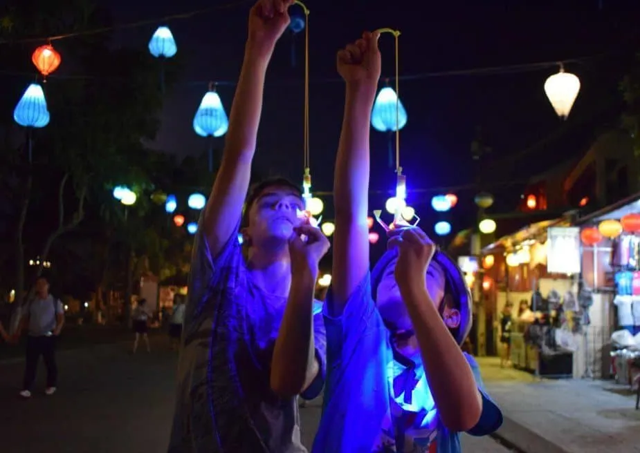 Living in Hoi An the night market