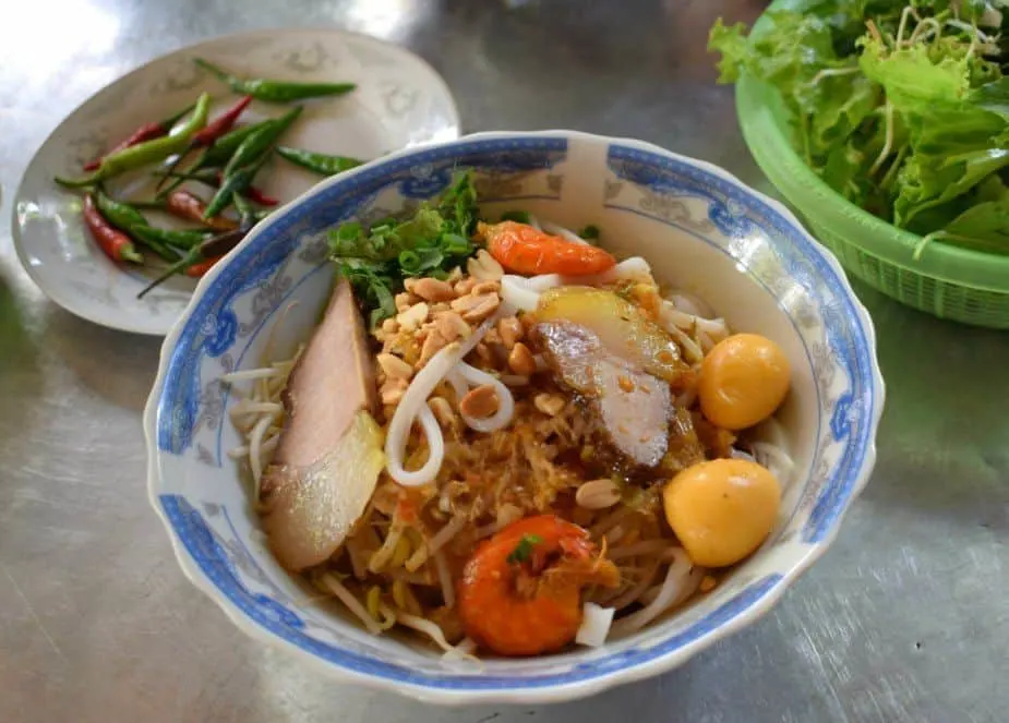 Mi Quang what to eat in Hoi An Vietnam