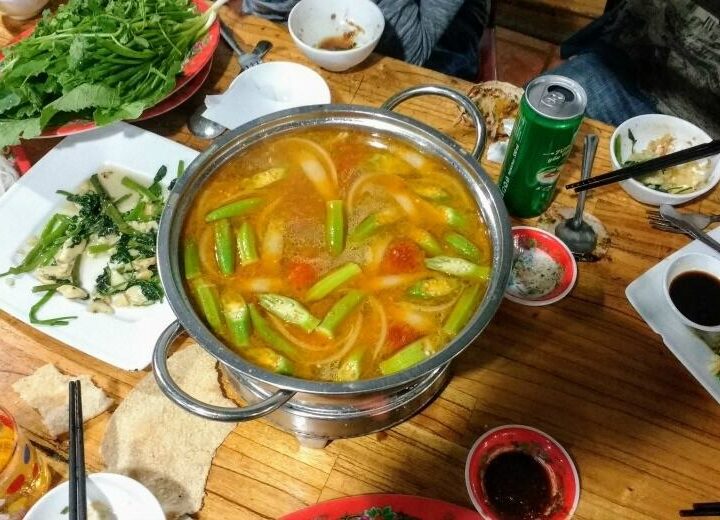Best food in Hoi An Vietnamese hot pot