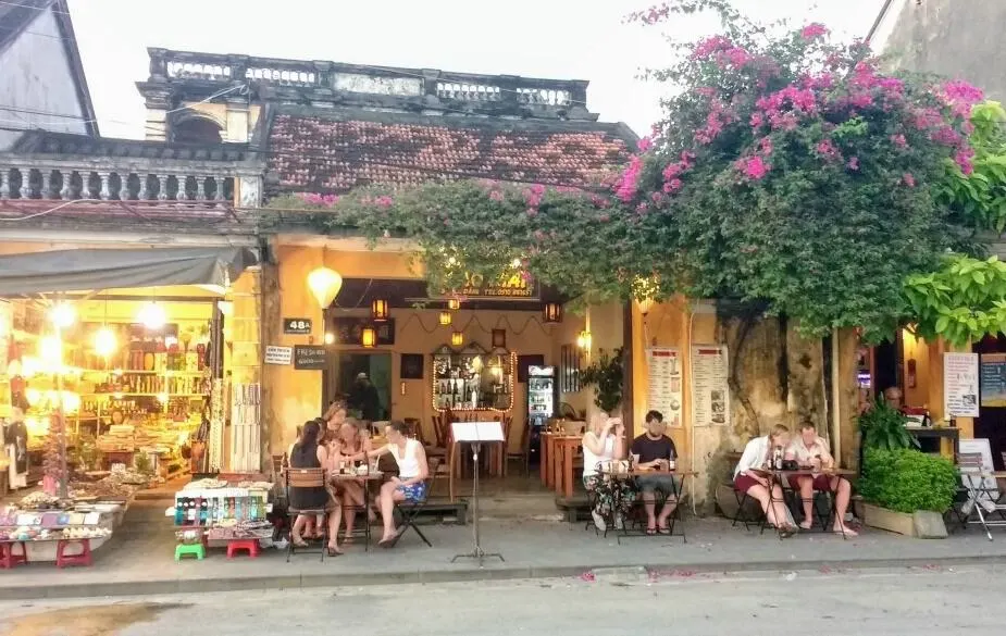 Hoi An Flooding Best Restaurant in Hoi An Sao Mai