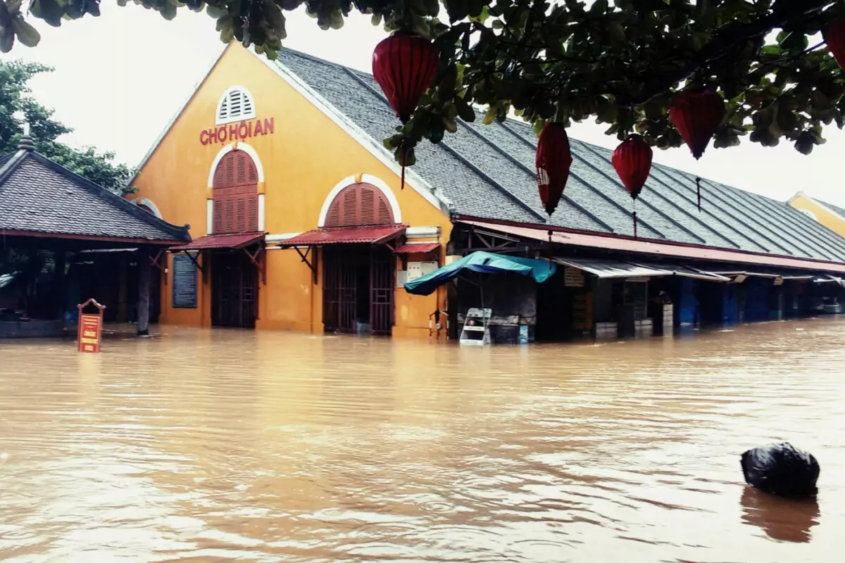 Hoi An Flooding around the central market building and stalls