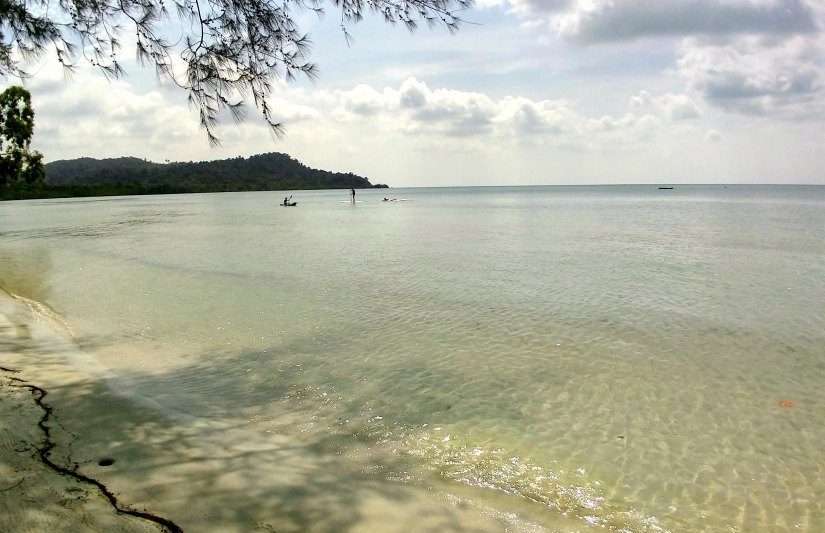Telunas beach water sports
