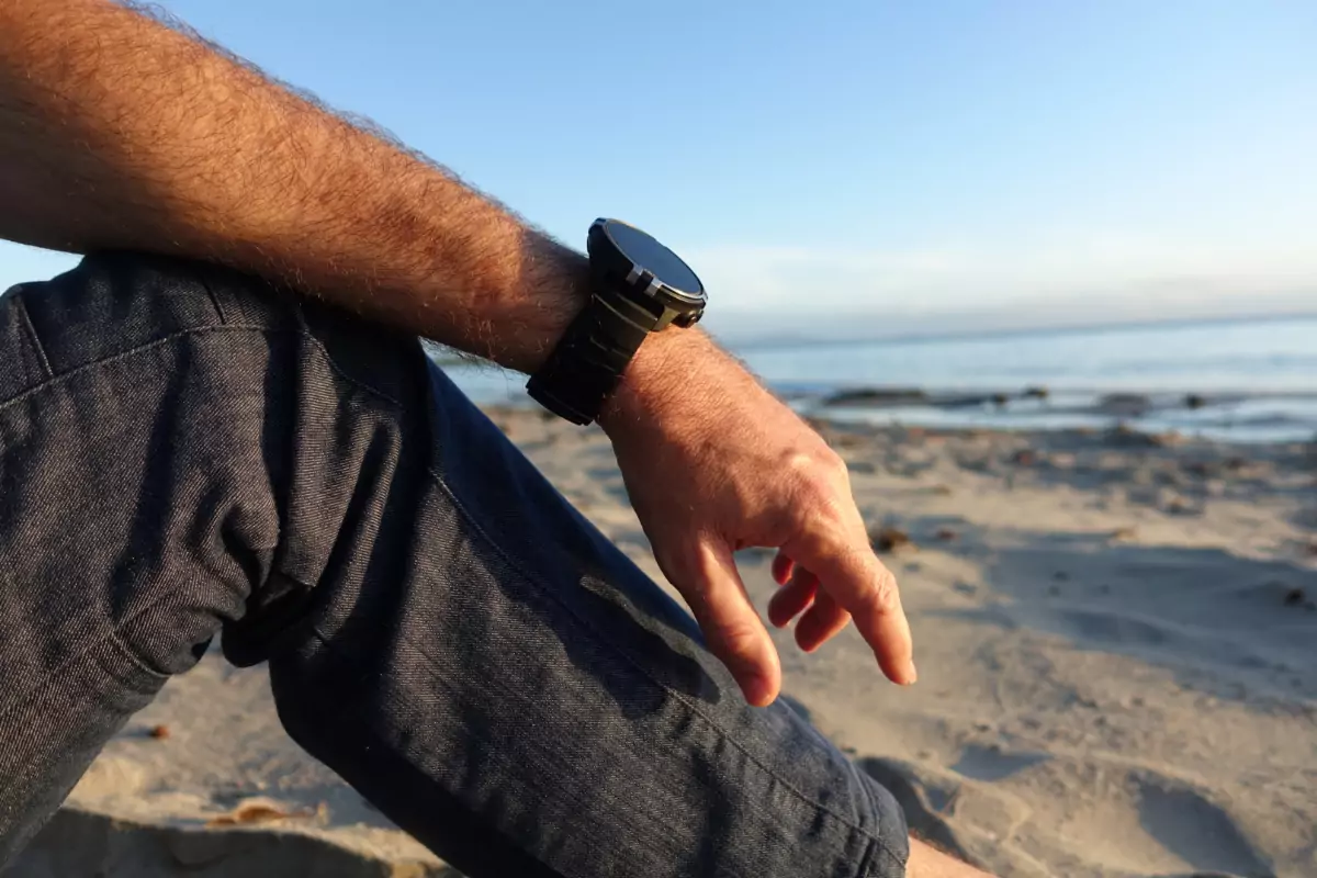 Hiking watches with discount altimeter