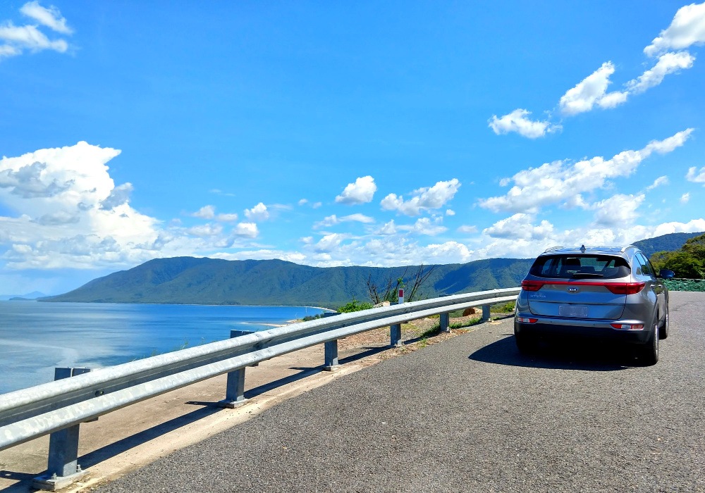 Cairns to Port Douglas Road Getting from Cairns to Port Douglas is a bit of a headache. Public transport, shuttle, car hire and airport transport options ( budget - luxury) Local guide