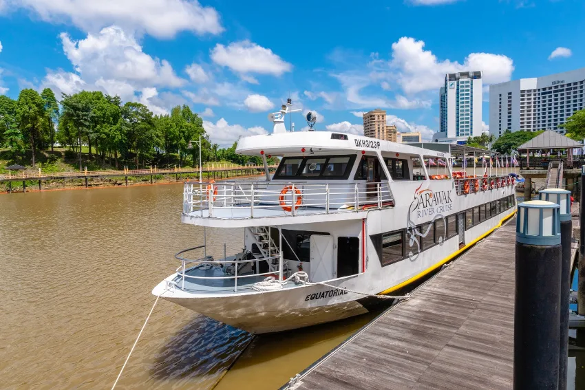 Luxury Boat cruise on the Sarawak River