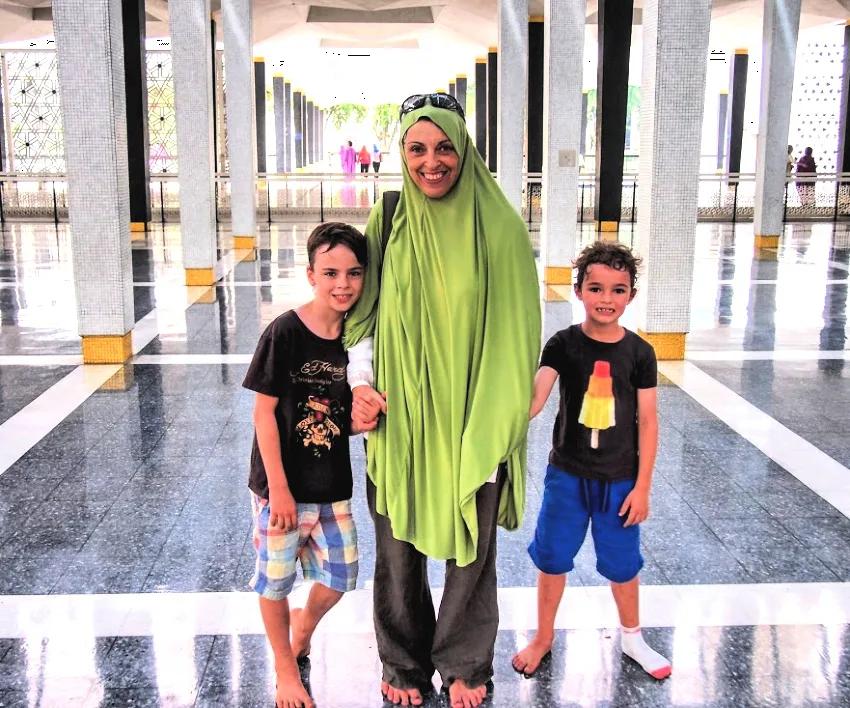 Kids at Central Mosque Kuala Lumpur With Kids Mosque Visit With Kids