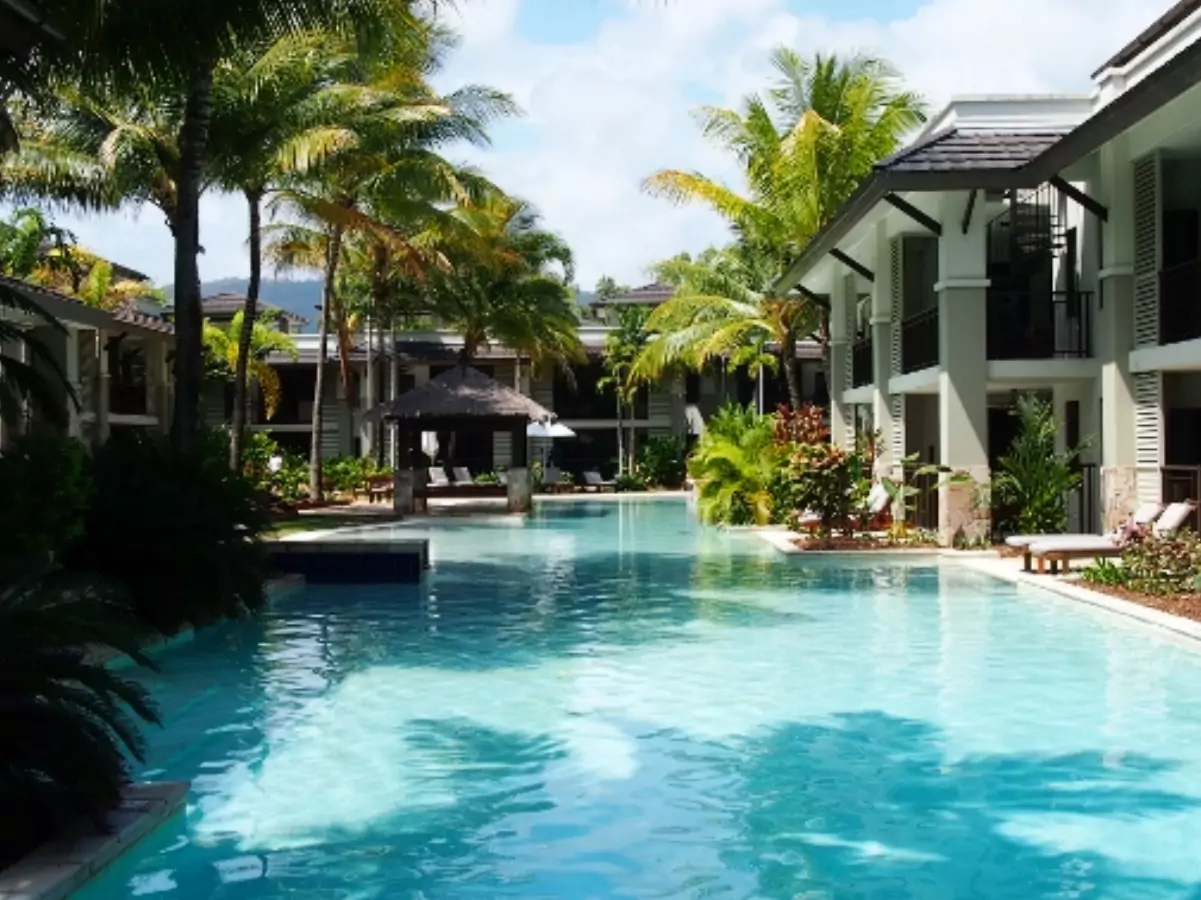 Port Douglas hotels pools