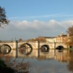 Richmond Upon Thames, Richmond Bridge Crossing Between North and South London