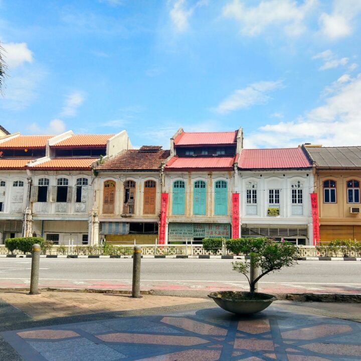 ipoh malaysia painted shop houses