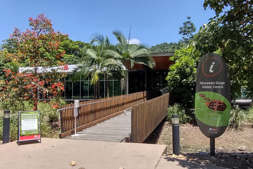 get to mossman gorge visitor centre