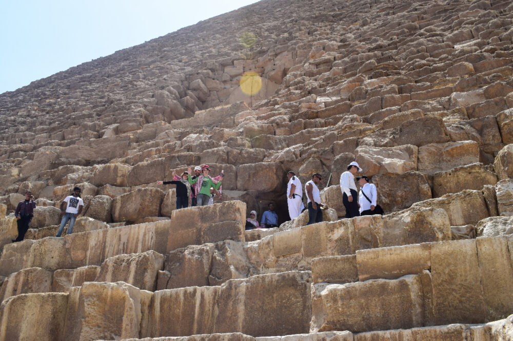 One of the 7 wonders The great pyramid at giza entrance