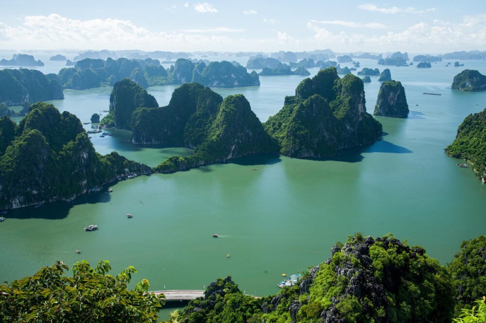 ha long bay 7 natural wonders of the world