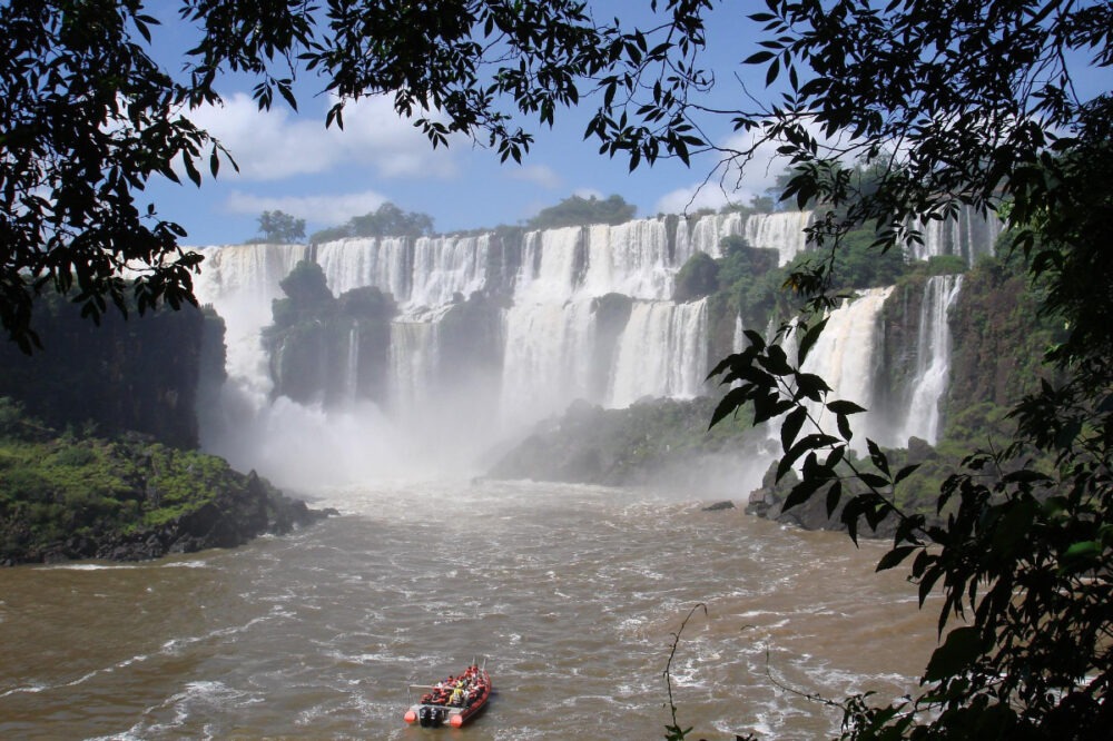 iguazzu falls 7 natural wonders of the world