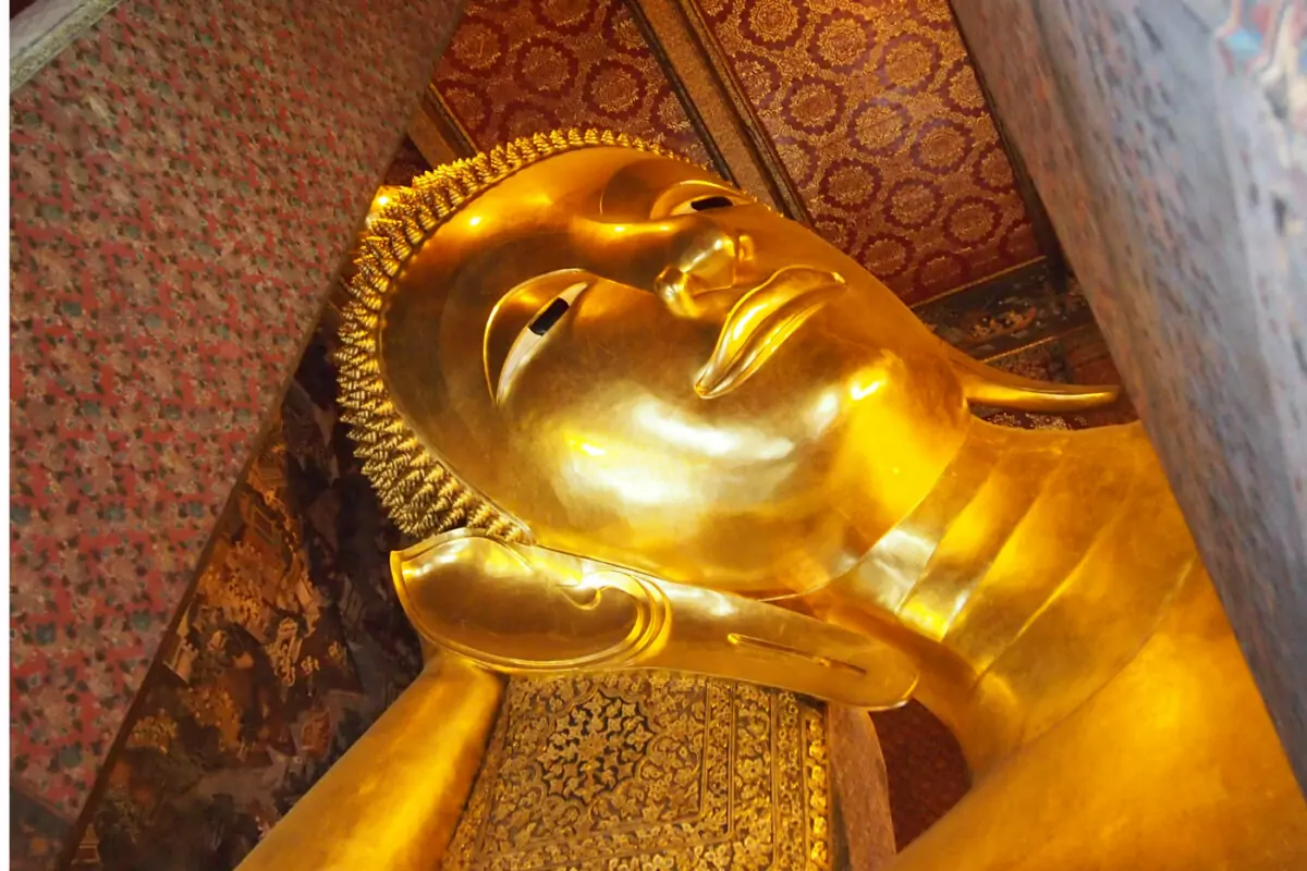 wat pho Bangkok big gold Buddha