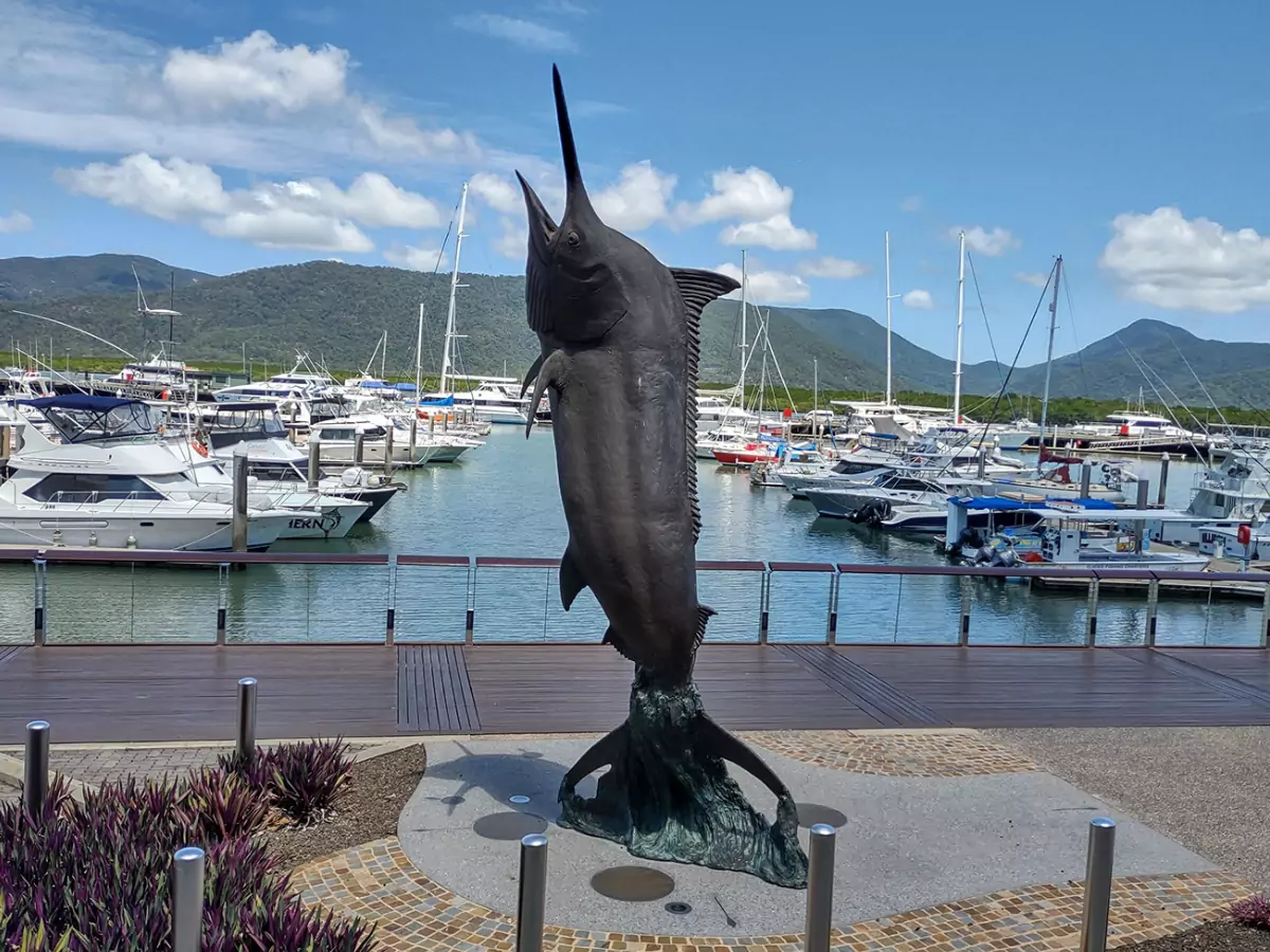 Take a daytrip to Cairns from Port Douglas