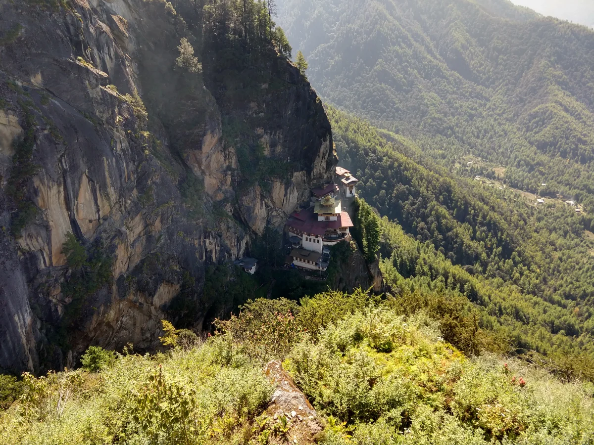 Walking down to the Tiger's Nest from the campsite