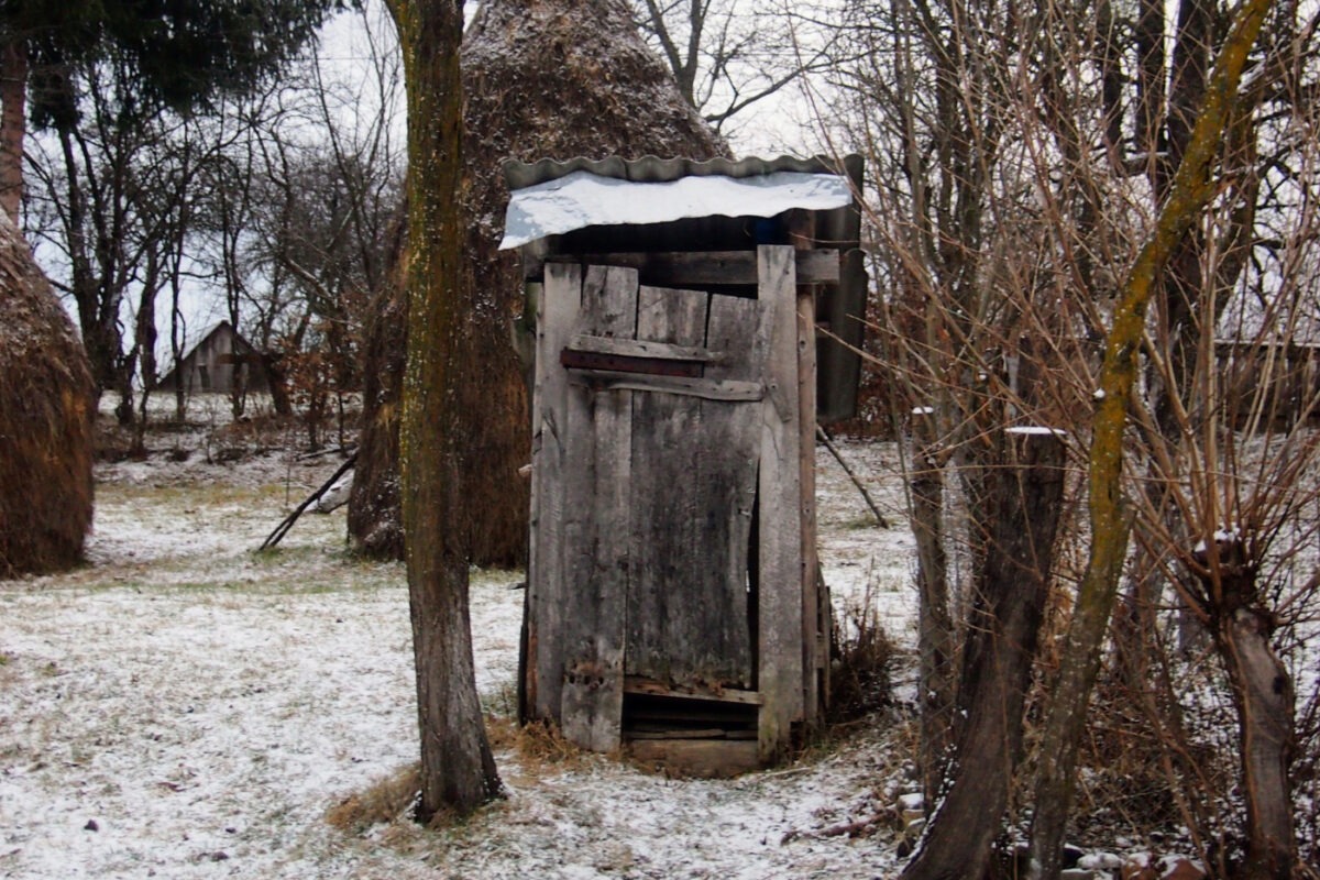 Outside toilet in the snow