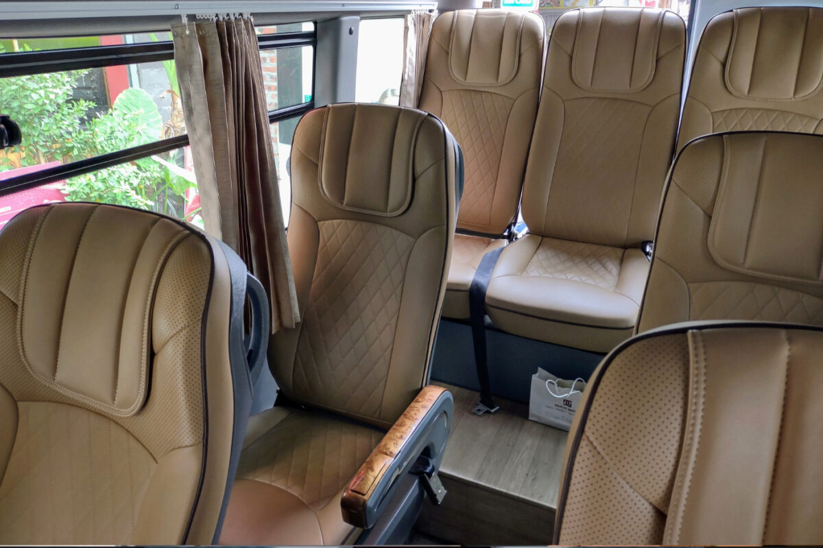 mini bus in Vietnam, comfortable seats